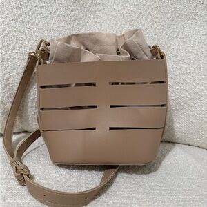 Elegant Tan Women's Bag